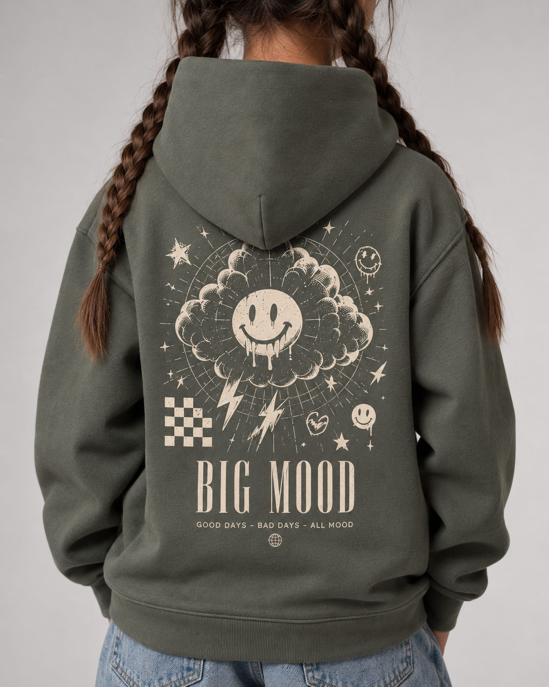 BIG MOOD Kids Hoodie Organic Khaki – Printdetail getragen