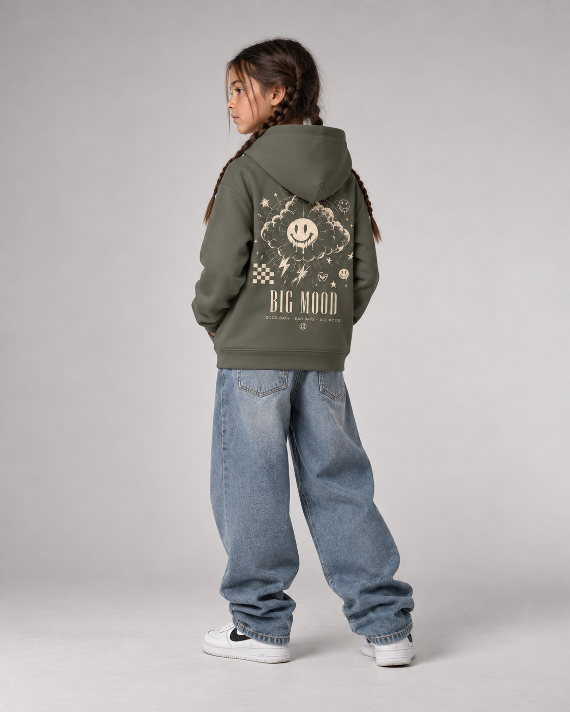 BIG MOOD Kids Hoodie Organic Khaki – Dreiviertel-Rückenansicht Fullbody