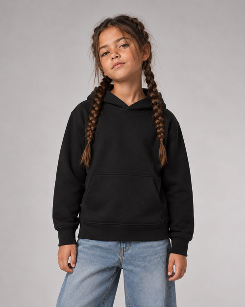 BELOUD Birthday Kids Hoodie in Black – Vorderansicht mit Kapuze und Kängurutasche