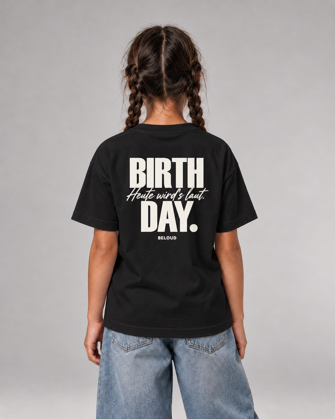 BIRTHDAY Kinder T-Shirt in Black mit hellem Geburtstagsprint, Rückenansicht