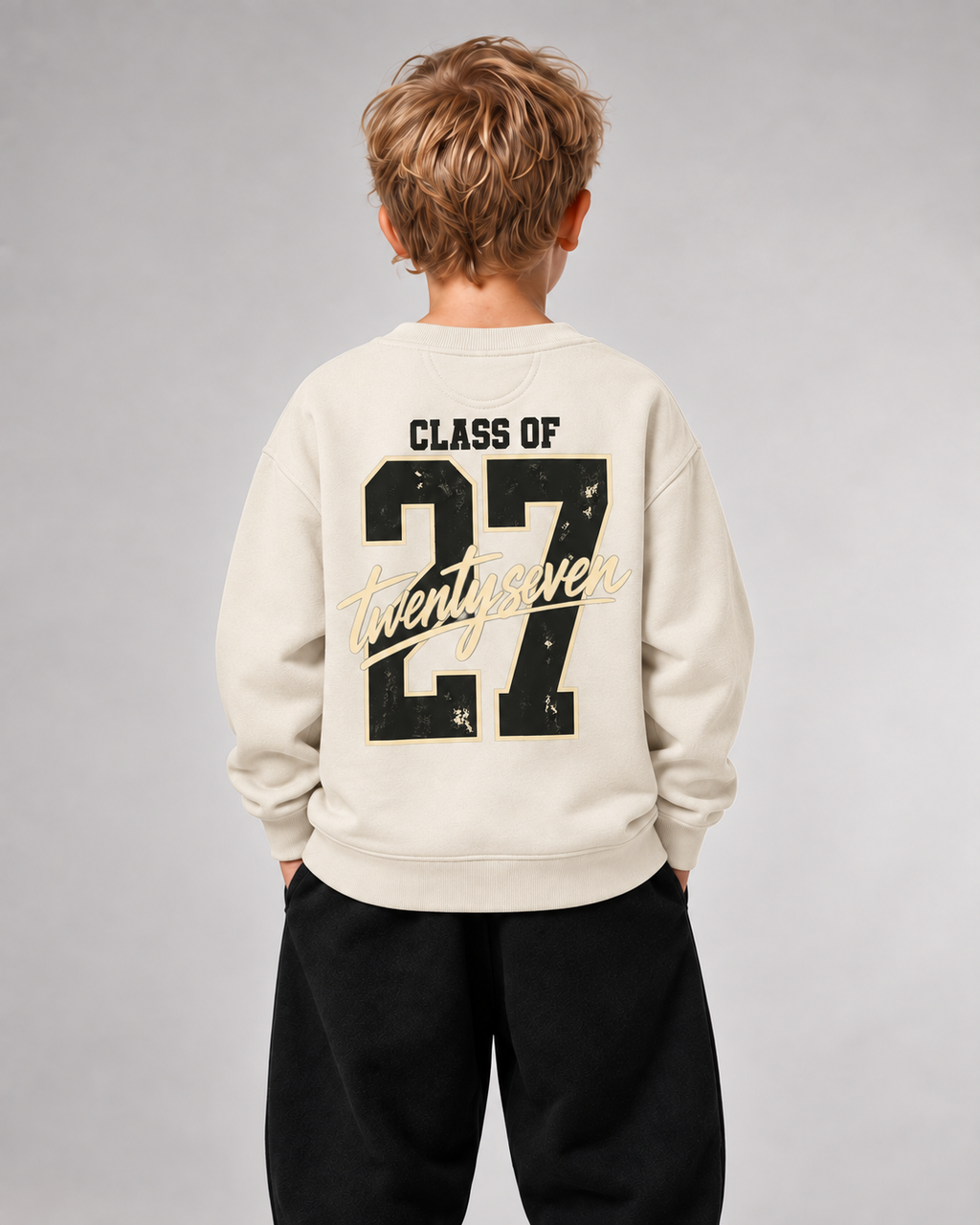 CLASS OF 27 Kids Sweater – Ivory – Rückenansicht Halfbody