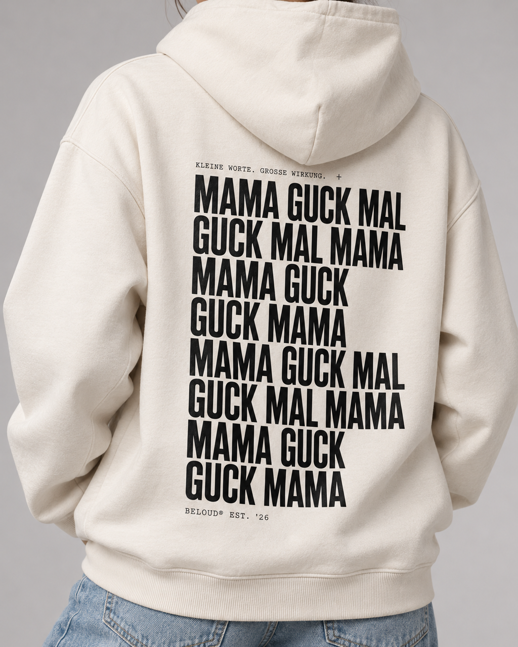 GUCK MAL MAMA Eltern Oversize Hoodie – Ivory – Getragenes Printdetail