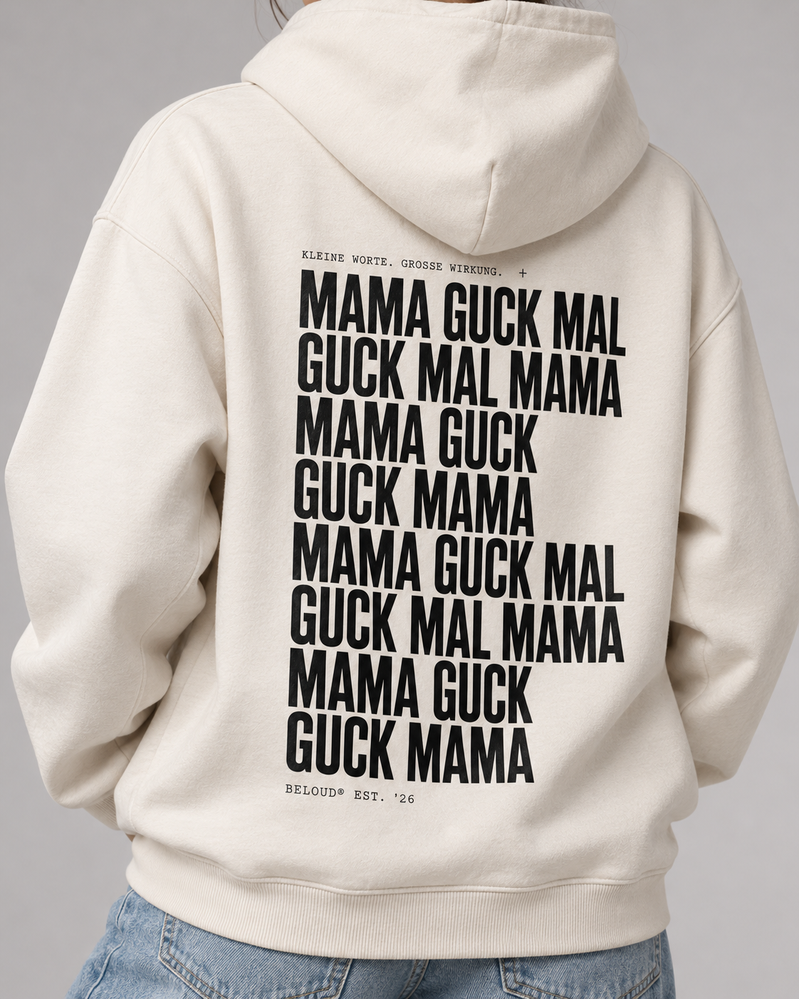 GUCK MAL MAMA Eltern Oversize Hoodie – Ivory – Getragenes Printdetail
