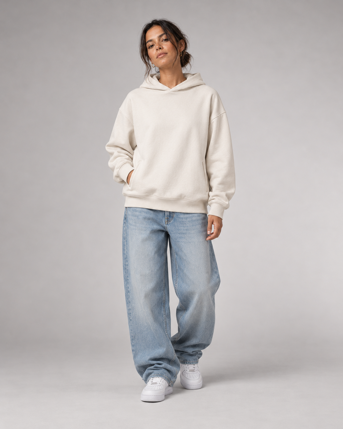 GUCK MAL MAMA Eltern Oversize Hoodie – Ivory – Frontansicht Fullbody