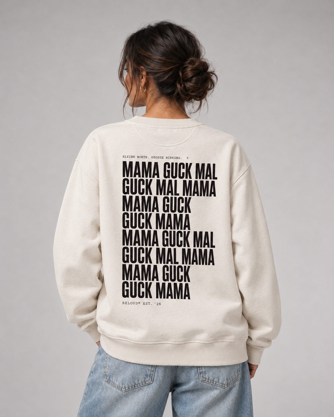 GUCK MAL MAMA Eltern Oversize Sweater – Ivory – Rückenansicht Halfbody