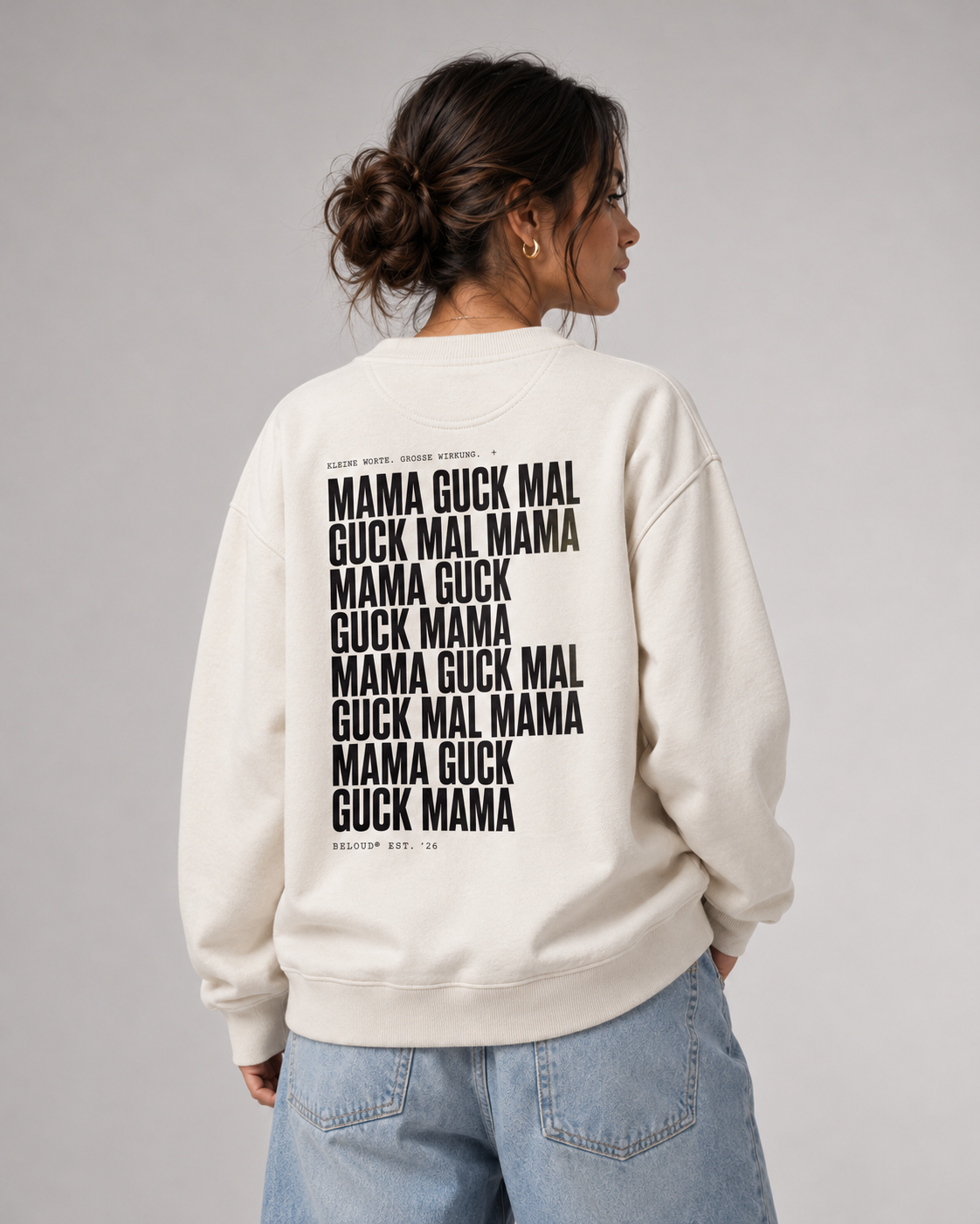 GUCK MAL MAMA Eltern Oversize Sweater – Ivory – Dreiviertel-Rückenansicht