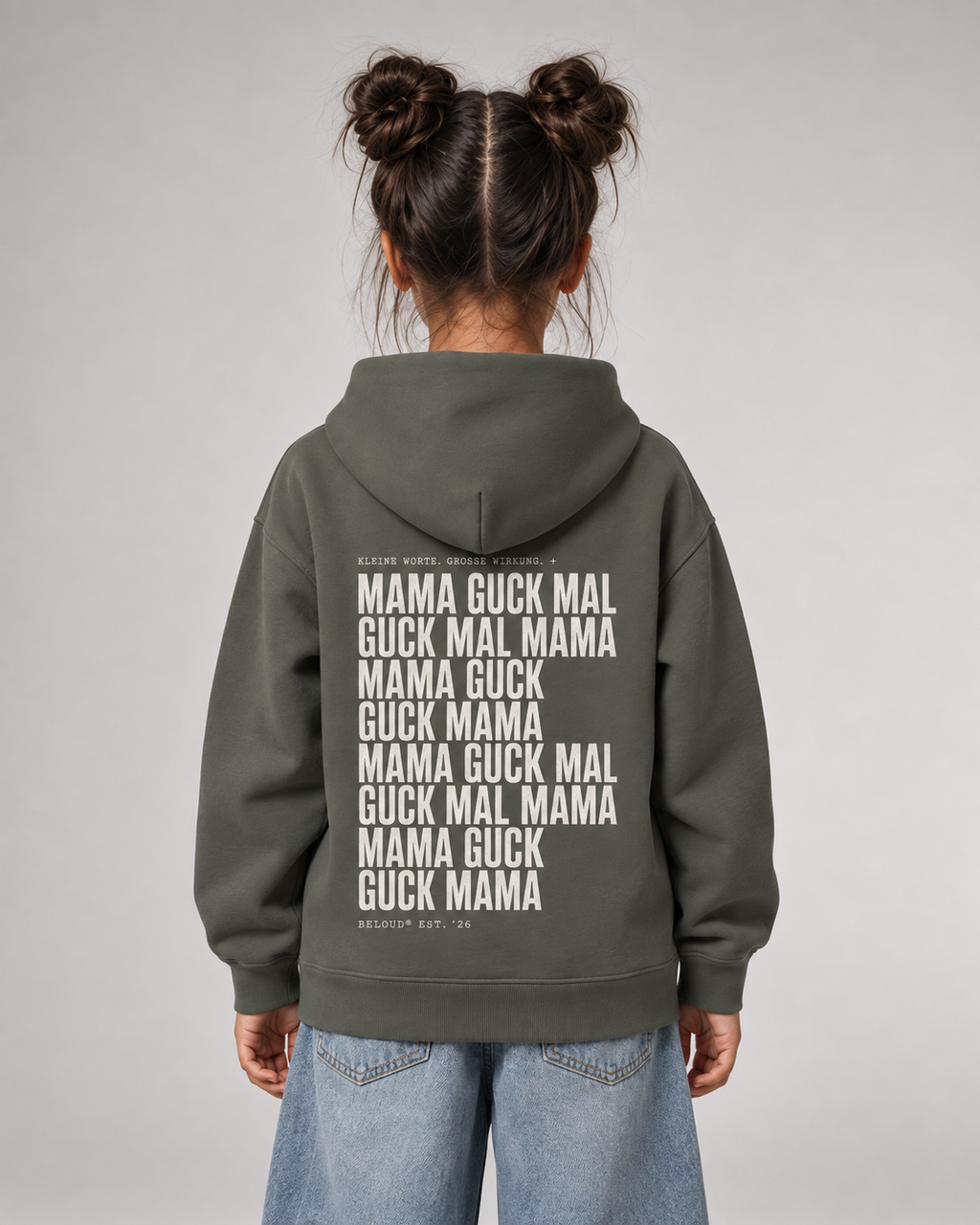 GUCK MAL MAMA Kids Hoodie Organic Khaki – Rückenansicht Halfbody