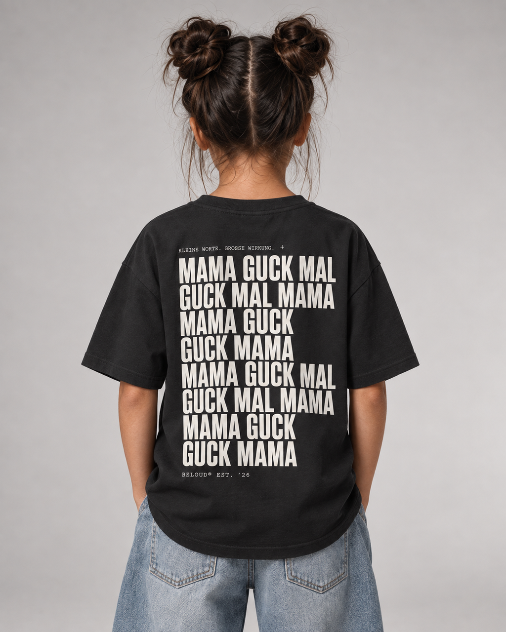 GUCK MAL MAMA Kids Shirt Black – Rückenansicht Halfbody