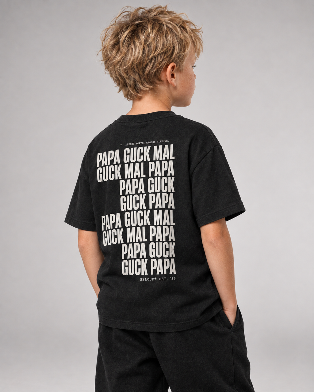GUCK MAL PAPA Kids Shirt – Black – Dreiviertel-Rückenansicht