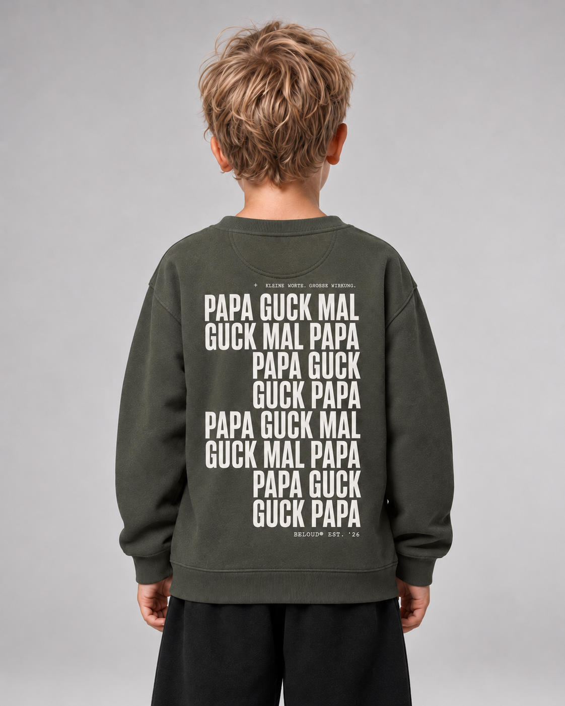 GUCK MAL PAPA Kids Sweater Organic Khaki – Rückenansicht getragen