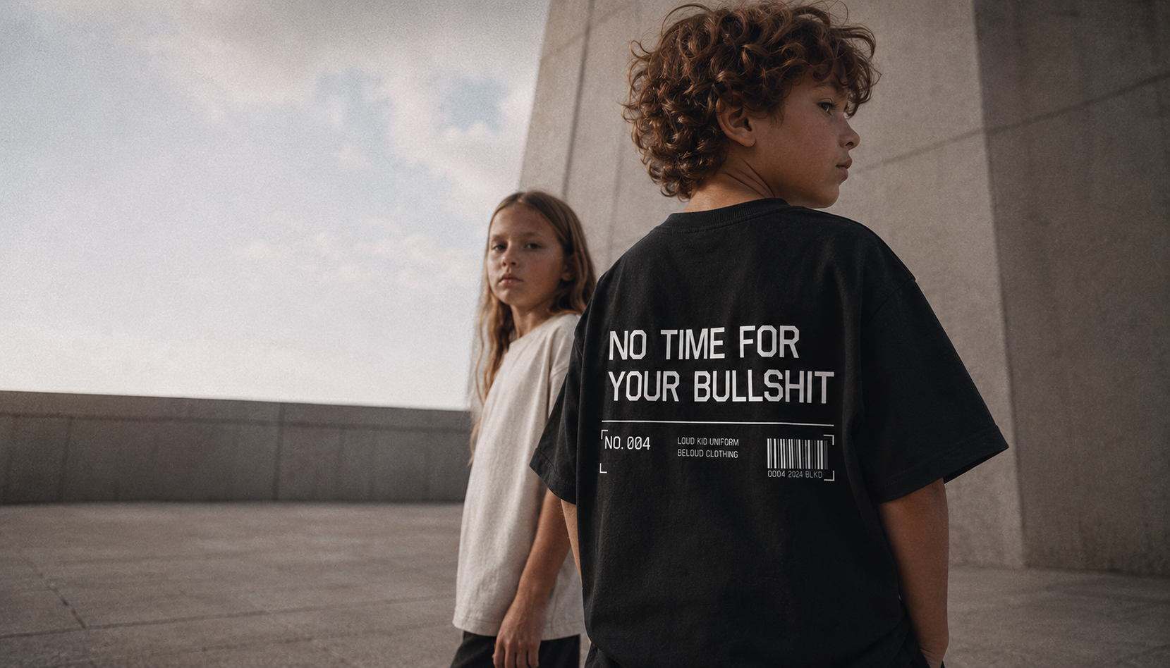 BELOUD Kids Oversize Shirt – Markenmotiv