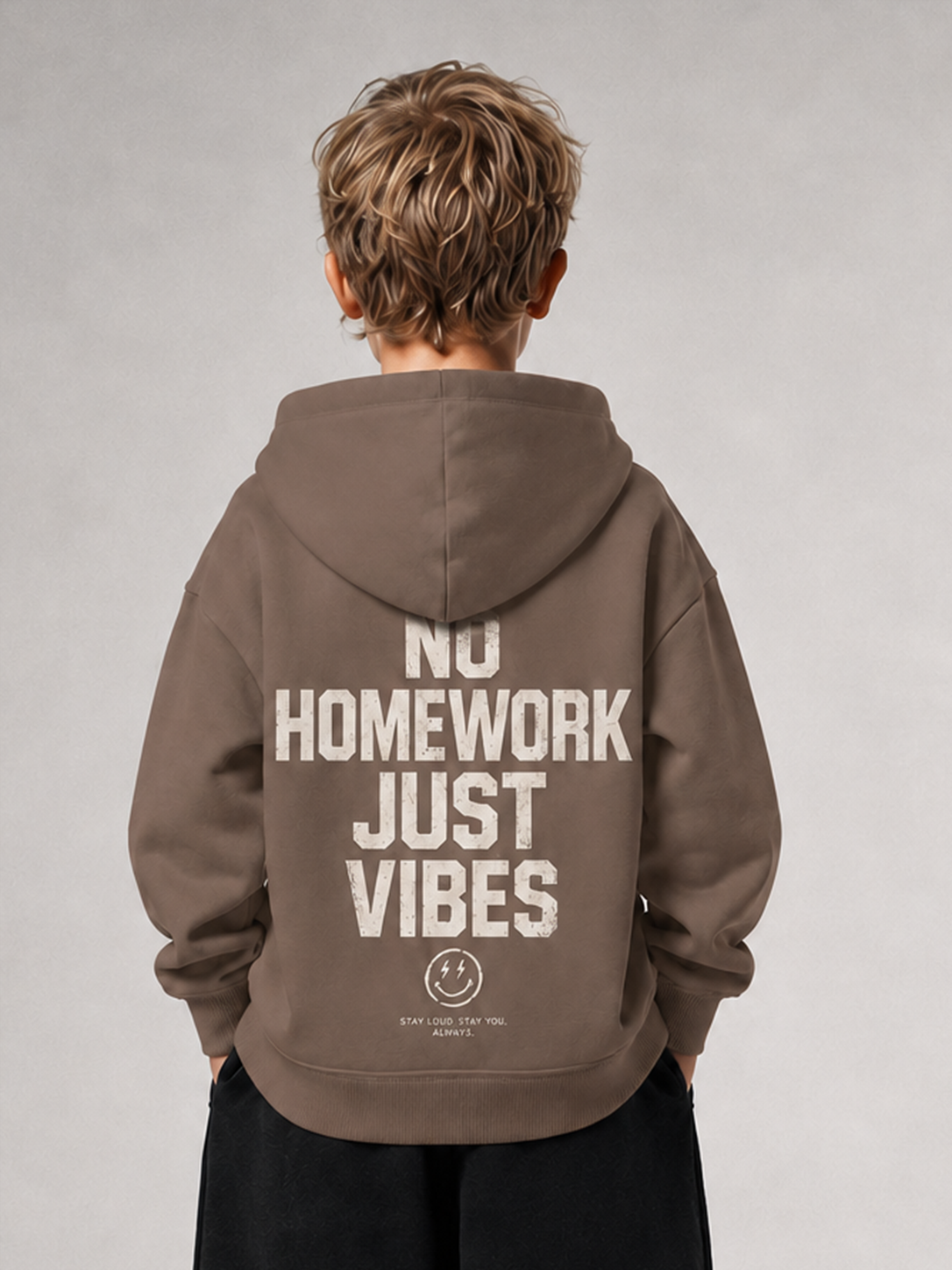 NO HOMEWORK JUST VIBES Oversize Hoodie von BELOUD – Premium Kids-Streetwear