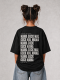 Mädchen von hinten im schwarzen GUCK MAL MAMA Oversize Shirt von BELOUD mit weißem Repeat-Text-Backprint