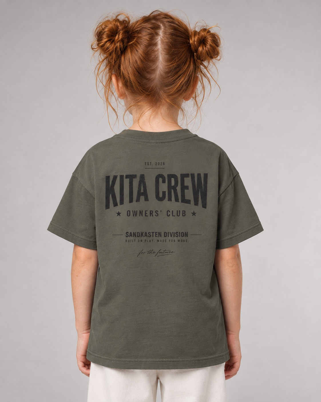KITA CREW Kids Shirt – Organic Khaki – Rückenansicht Halfbody