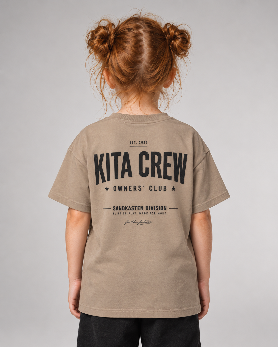 KITA CREW Kids Shirt – Wet Sand – Rückenansicht Halfbody