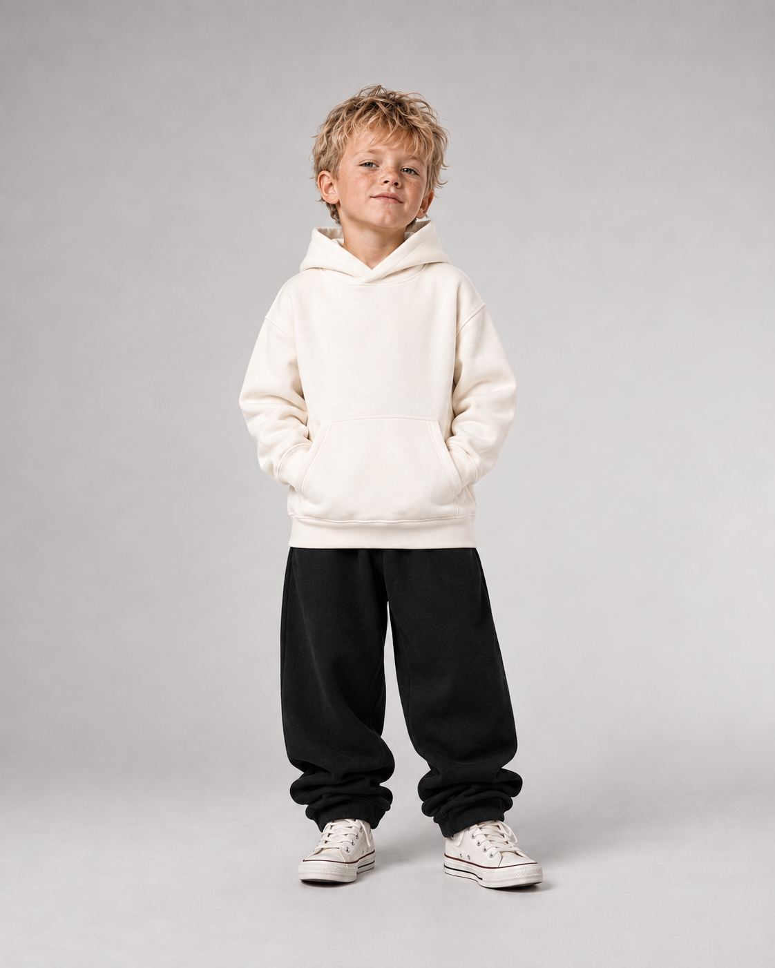LIMITED EDITION Kids Hoodie in Ivory – Vorderansicht Fullbody