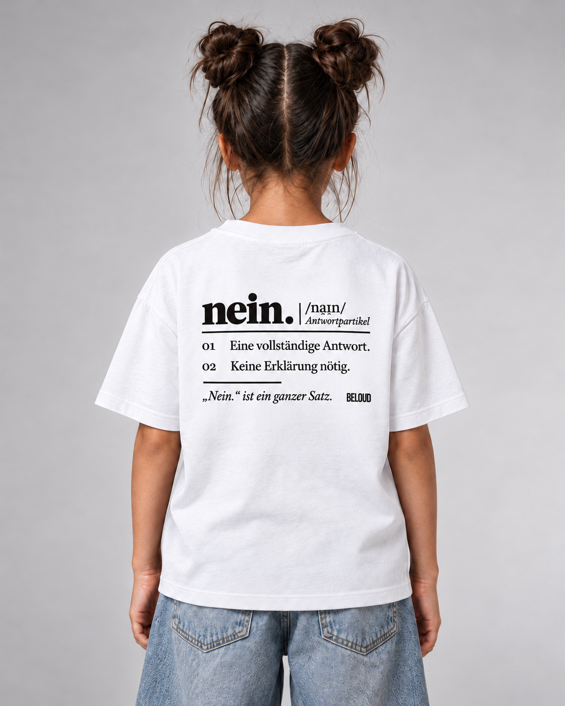 BELOUD NEIN Kinder T-Shirt in Weiß – Rückenansicht mit schwarzem Wörterbuch-Print