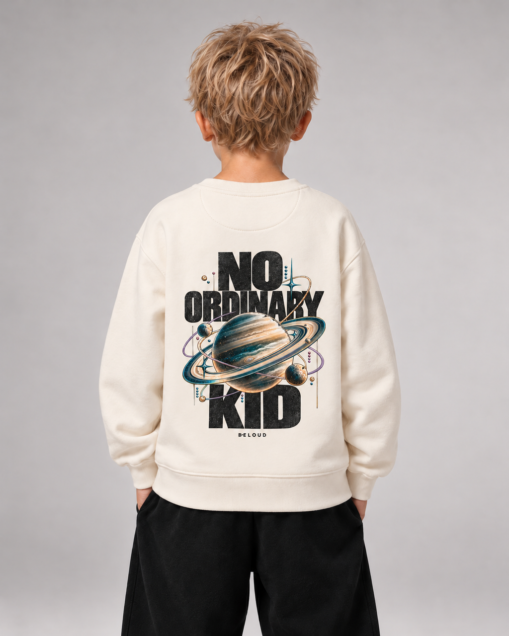 BELOUD NO ORDINARY KID Kids Sweater – Ivory – Rückenansicht Halfbody