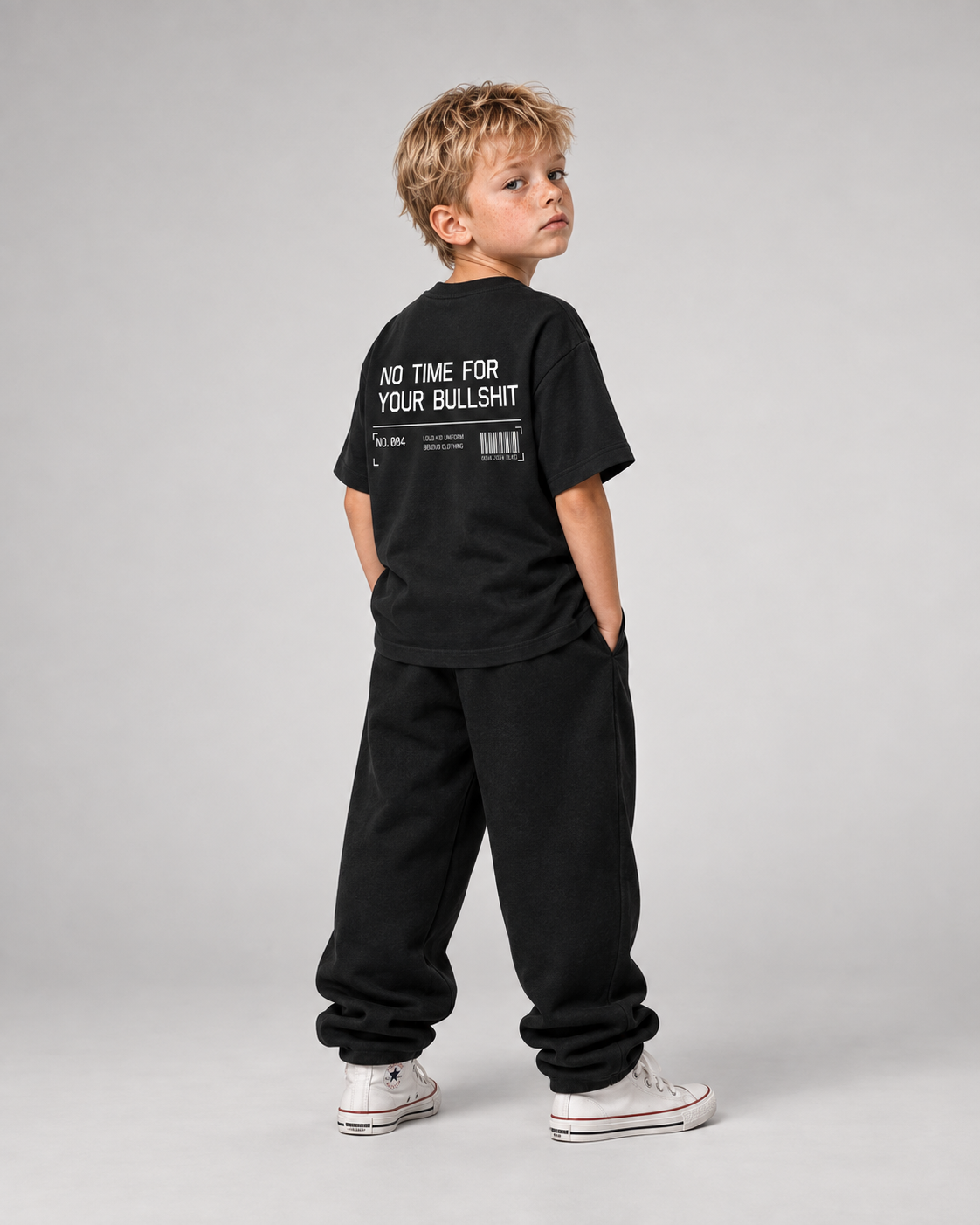 NO TIME FOR YOUR BULLSHIT Kids Shirt – Black – Dreiviertel-Rücken Fullbody