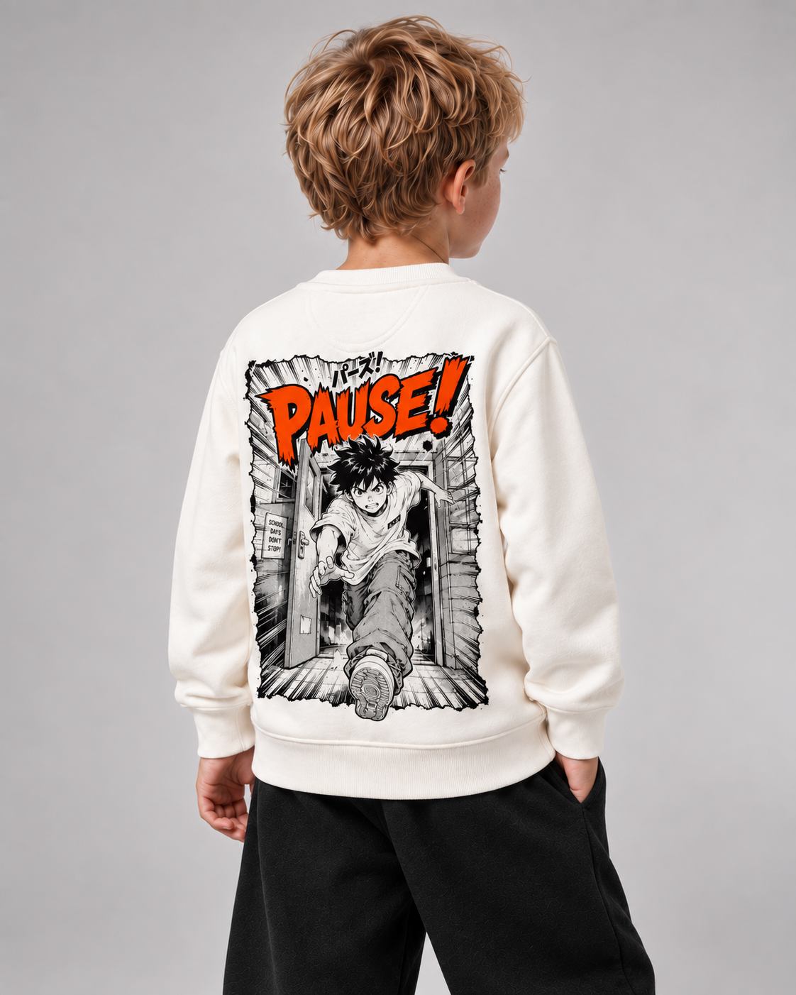 PAUSE! Kids Sweater in Ivory – Dreiviertel-Rückenansicht getragen