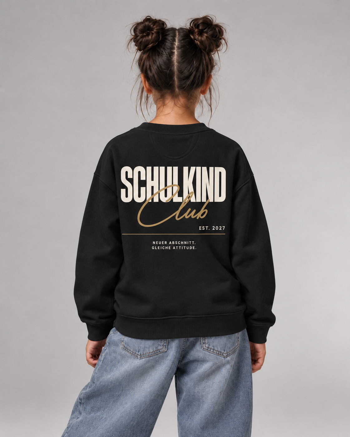 SCHULKIND CLUB 2027 Kids Sweater – Black – Rückenansicht Halfbody